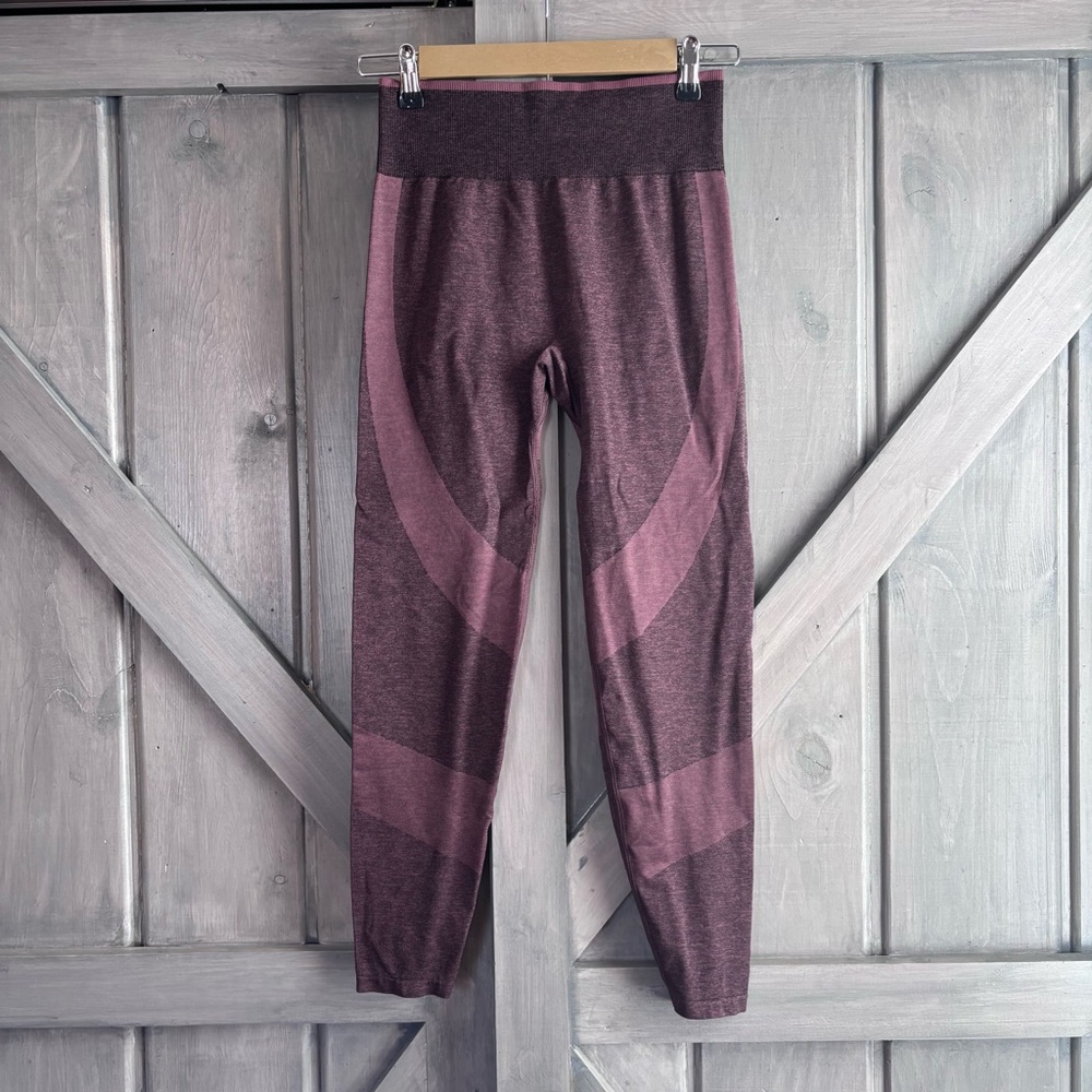 VS PINK Seamless Pink Leggings Size‎ M